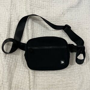Thread Wallets Black Fanny Pack Adjustable Crossbody Belt Bag NWOT